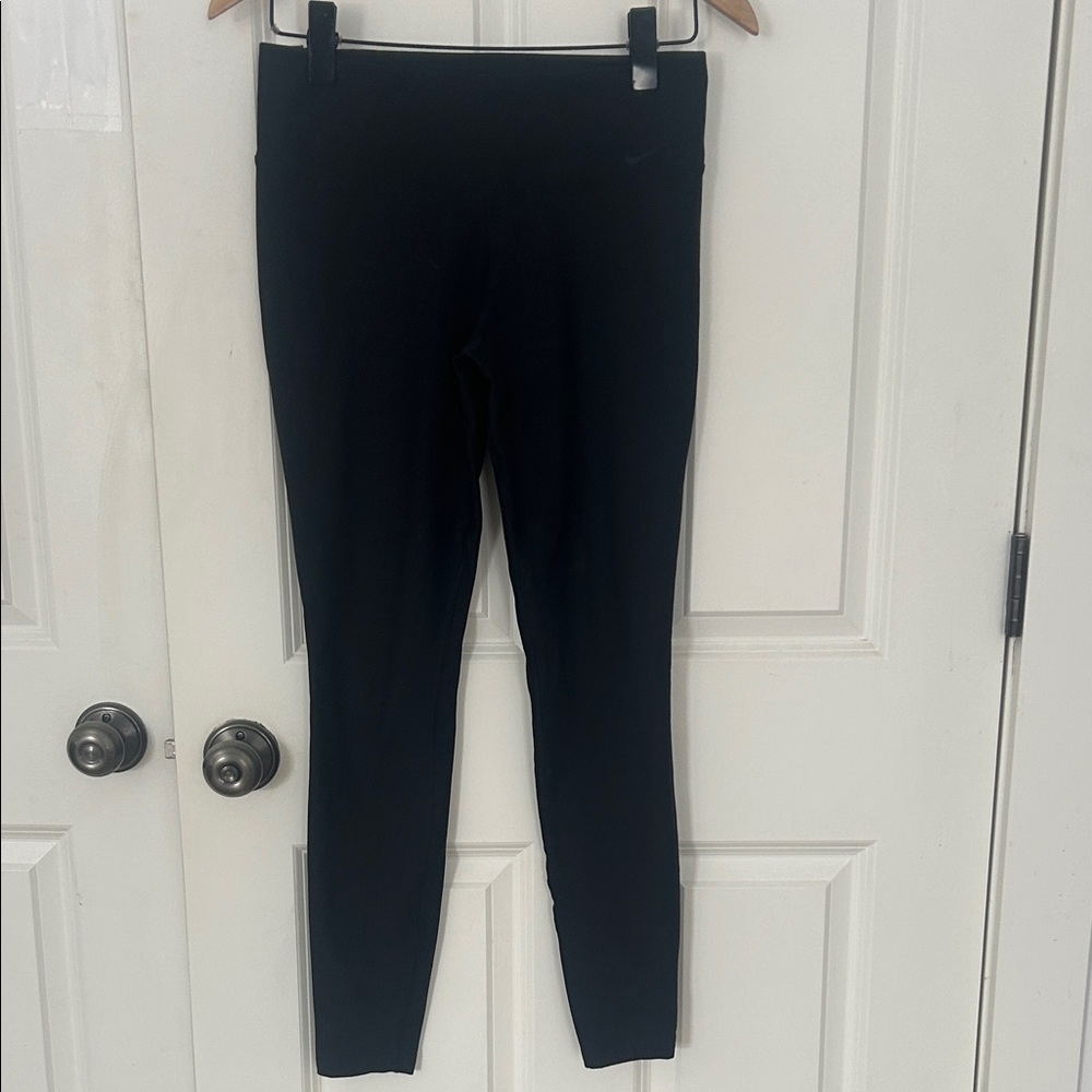 Nike Dri Fit Women’s Leggings size medium black inseam 27” activewear workout